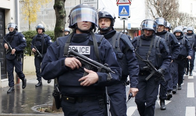 france_police_terrorism_machine_gun