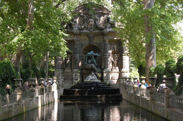 jardin-du-luxembourg-fontaine-de-medicis